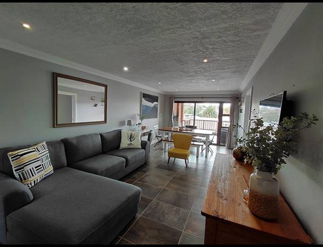 3 BEDROOM APARTMENT SOLD IN JEFFREYS BAY CENTRAL